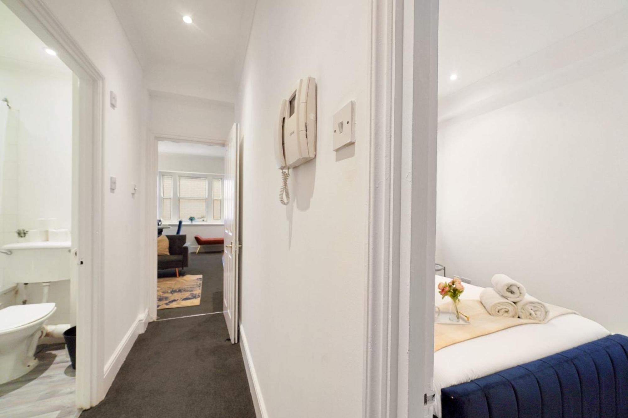 Affordable One Bed Bayswater Special Price Apartament Londra